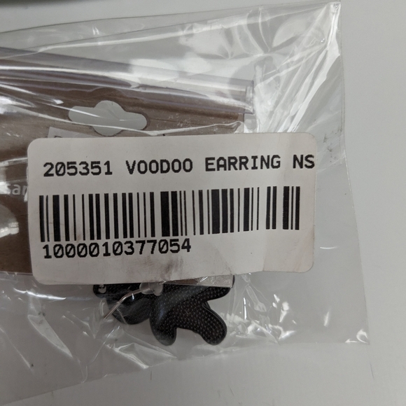 Voodoo earrings. Super cute! - Picture 2 of 3